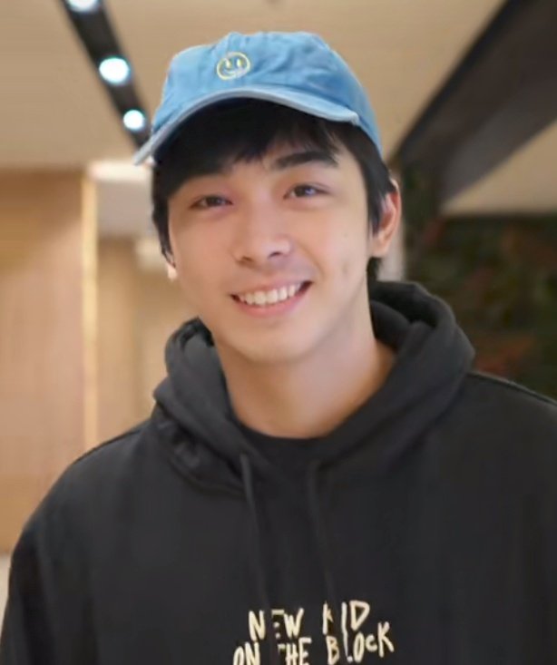 kimforgelo's tweet image. Lalo na naging gwapo nung ngumiti ng ganito. Gelo alam mo tlaga kung san ako marupok eh! 🫠😩

#bgyo #bgyo_gelo