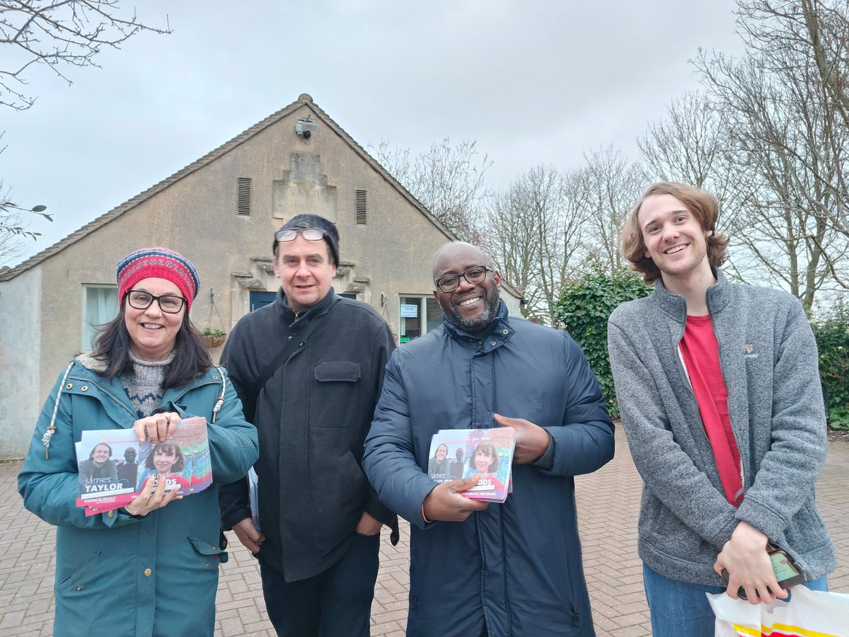JamesforQnR's tweet photo. Out speaking to residents this week on Weylands and Mark Road. Lots of support for better bus services, more neighbourhood police, and a Labour government! #labourdoorstep https://t.co/GAvliaVx5z