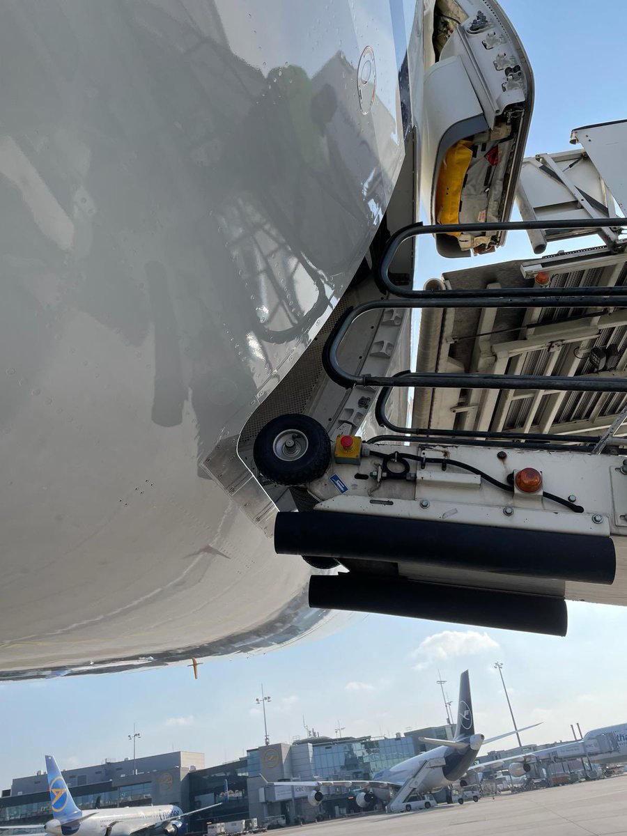 flyingphilipp's tweet photo. #core4 #SafetyFirst what a great safety walk this morning together with our BTW vendor Fraport. Two safe arrivals and departures. #GoodLeadsTheWay @AndreaNPunited @UKraft2 https://t.co/Z0xgR5K5aO