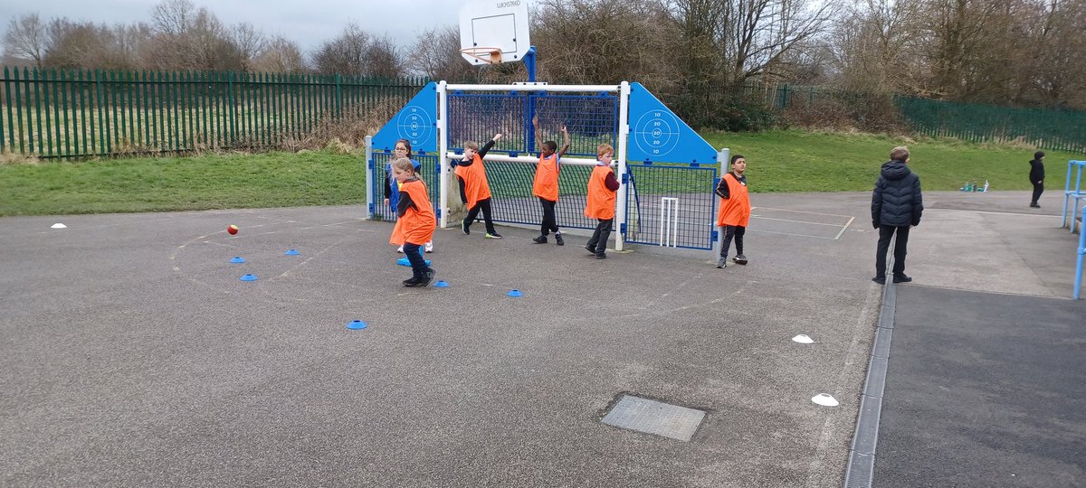 Yesterday we hosted a fantastic cricket competition for year 3/4. What an amazing afternoon we all had @church_prim @BFootAllerton @stmathews