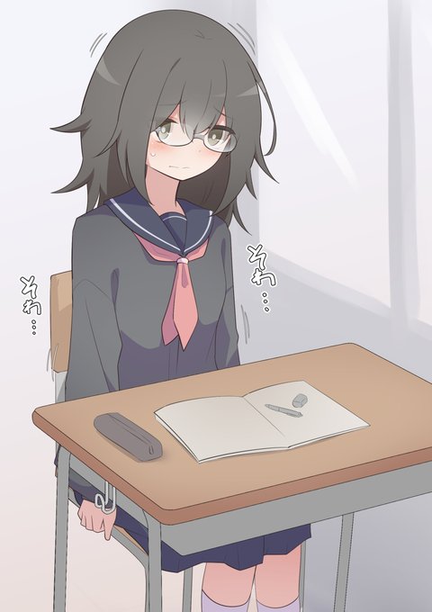 前の時間に休憩が取れていないまま次の時間になってしまった女の子 