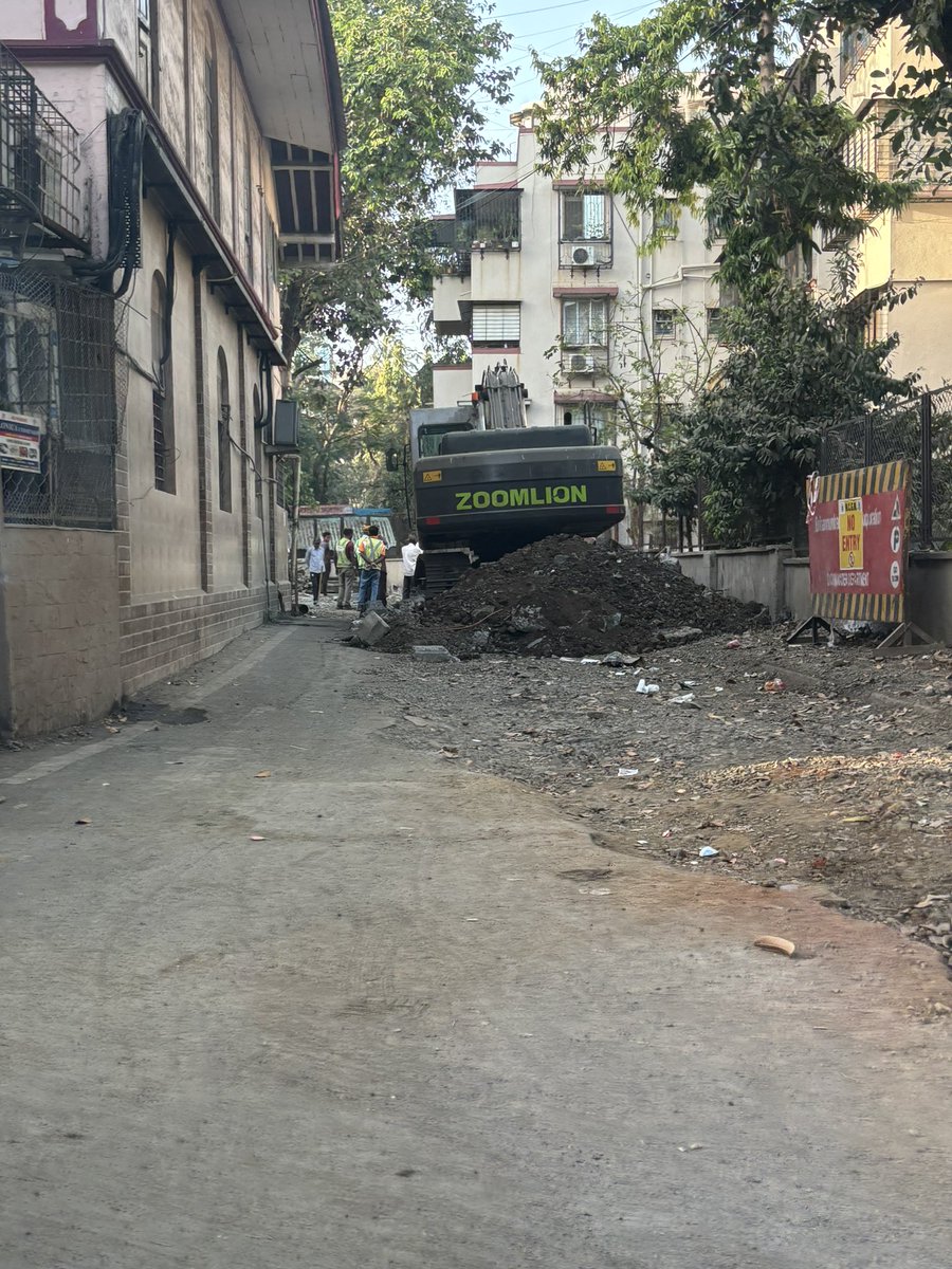St Paul’s road Bandra West has been dug up since November 2023 till date ?? @mybmcWardHW @mieknathshinde what is taking so long ?