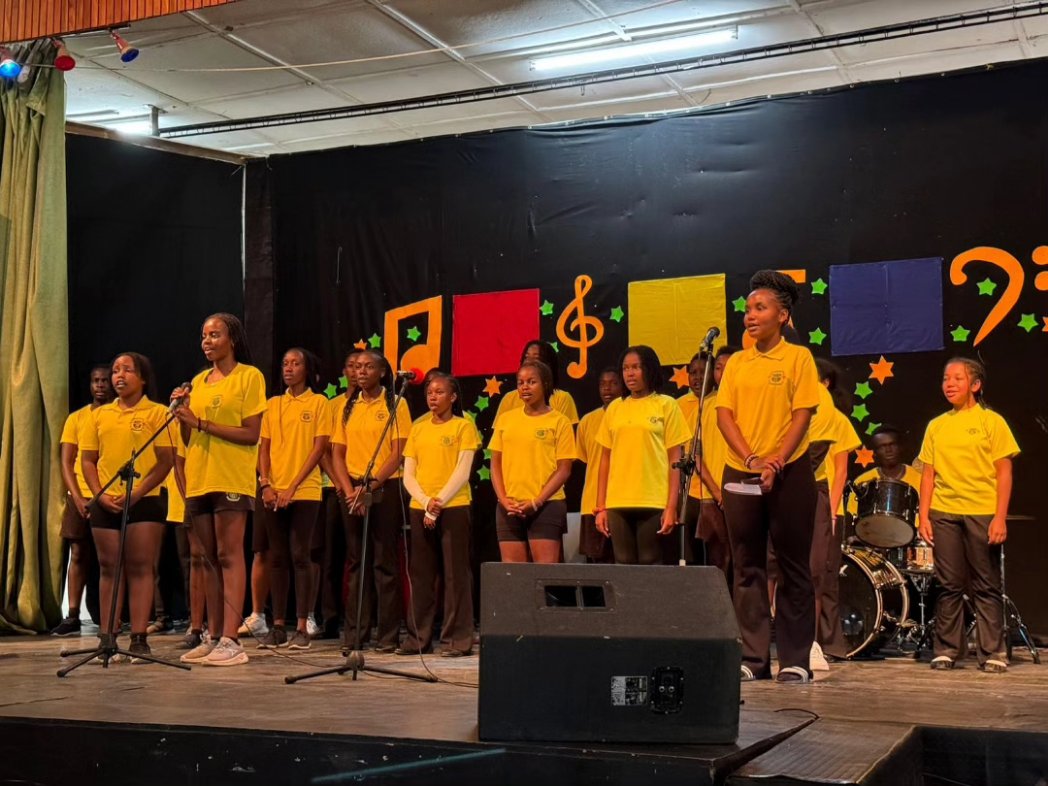 Greenstedschool's tweet photo. Enjoying our Senior School inter-house music competition π₯³ππΆ
#music
#drama
#art
#inrerhouse
#gisonline https://t.co/IXLHFtDJZ9