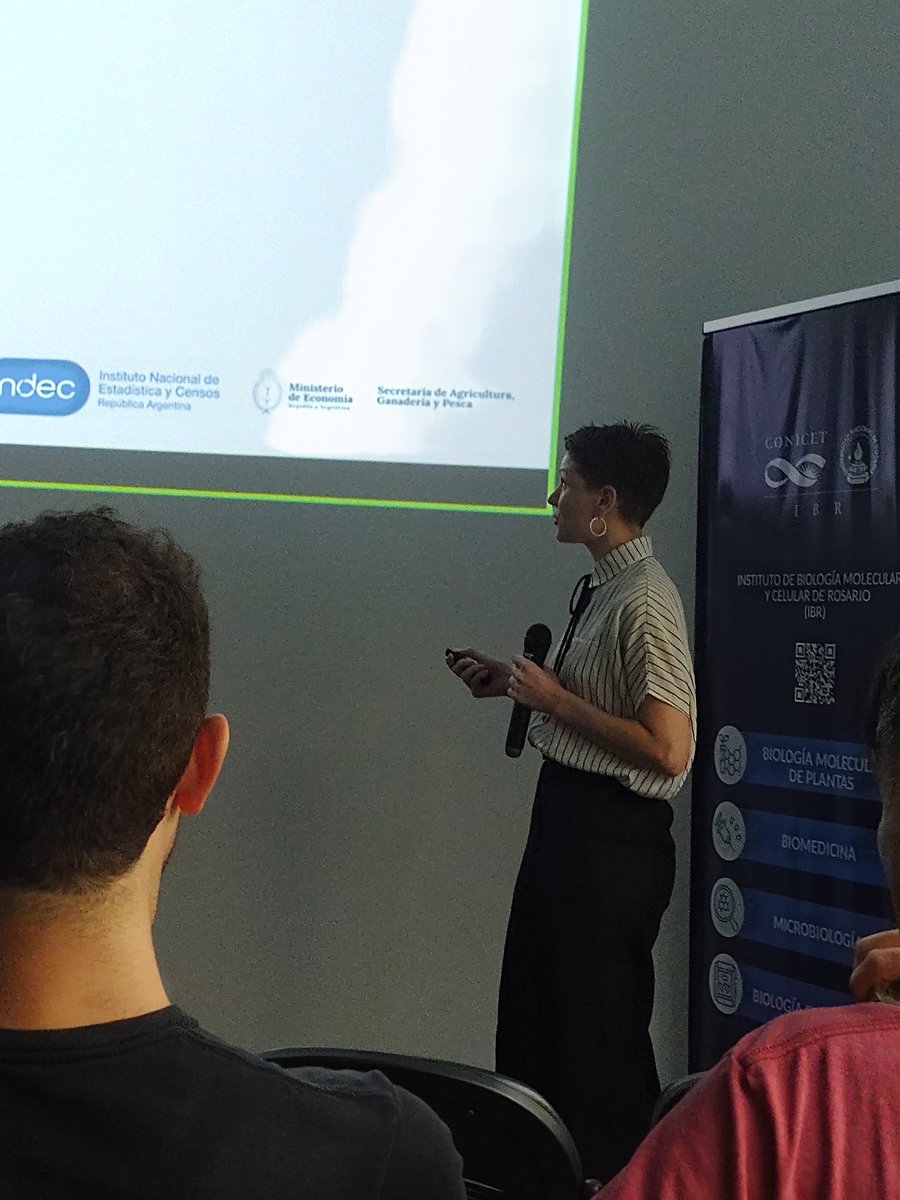 Now <a href="/marchucarletti/">Mariana Carletti</a> is giving her talk on phospholipase design <a href="/IBR_CONICET/">IBR</a>