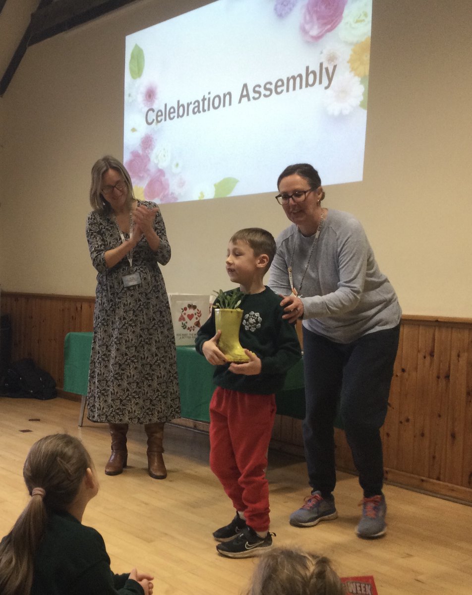 Hale Primary School tweet media