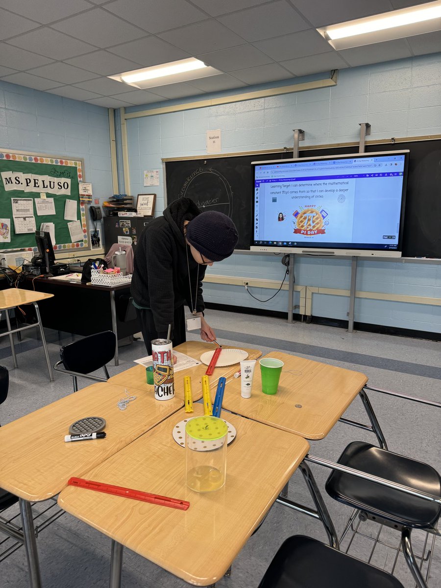 Taramauer's tweet image. Students in Ms. Peluso’s Algebra class had fun exploring Pi during #PiDay2024 @OSchoolsPR @DianeProvvido @TeachMitch @AmandaPeluso2 #OHSMath #StudentEngagement #ThisIsOSD