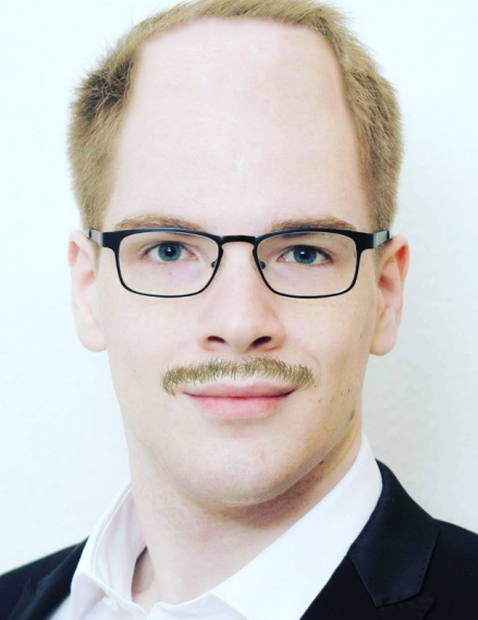 Sonntag 18 Uhr - League Emerald into Dia Challenge.

Der Stream wird nicht ausgemacht bis ich Dia bin...

...oder ich muss mir die Frise für nen Tag gönnen, die nen Kollege vor 13 Jahren predictet hat