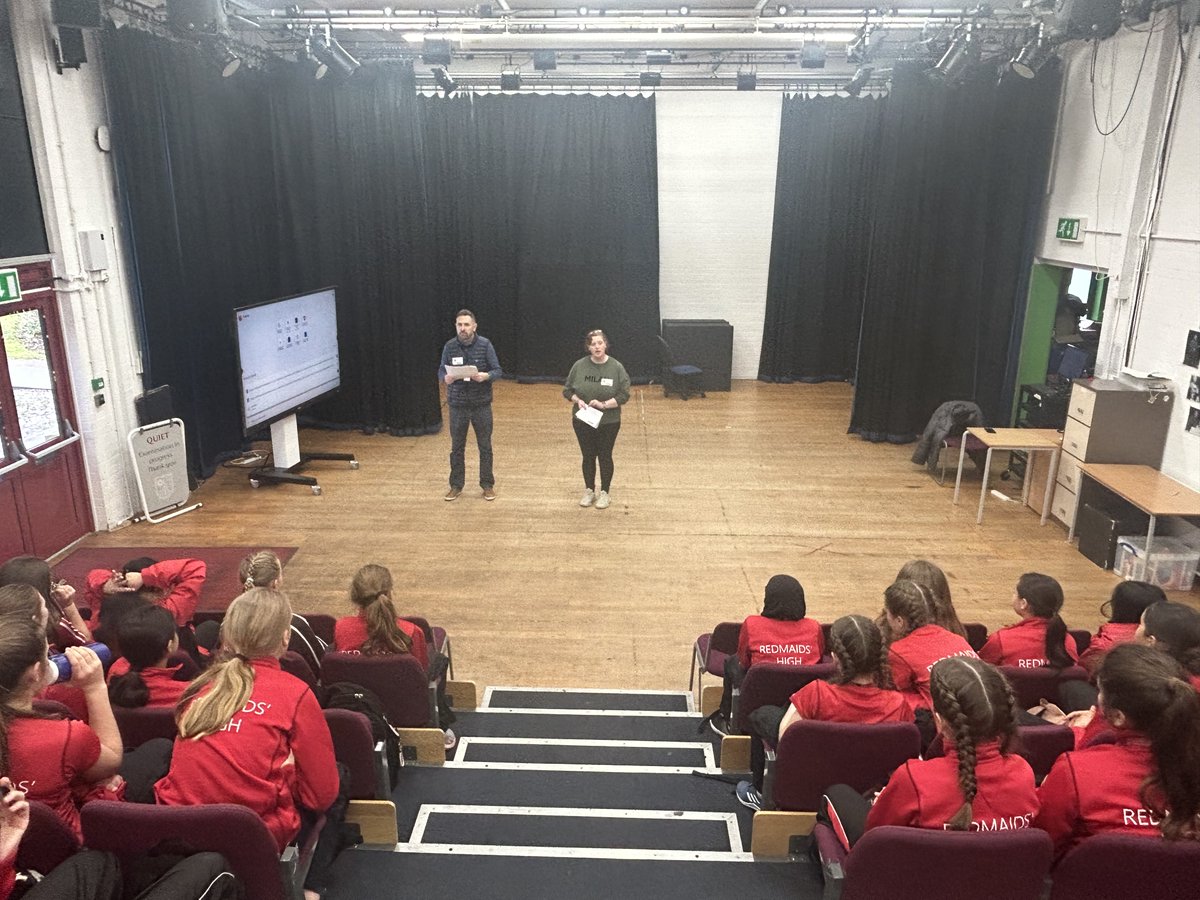 As part of their Enrichment programme, our Year 7 students enjoyed a self-defence session today led by local Jiu Jitsu club, Roger Gracie Westbury. The lively session was engaging and energetic, and the students did a brilliant job! Thank you Mrs Hinks for organising it. 😀