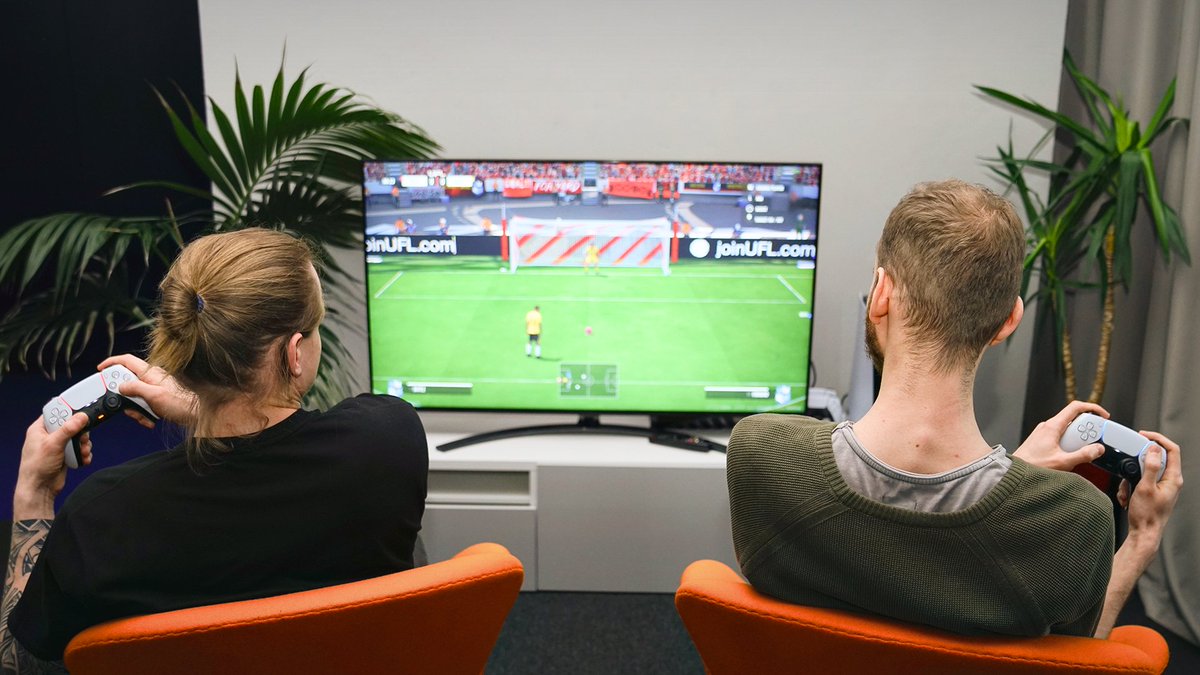 Bros always trust each other…just not when it comes to penalties 😏
⠀
Tag a friend who you know will agree ⬇️