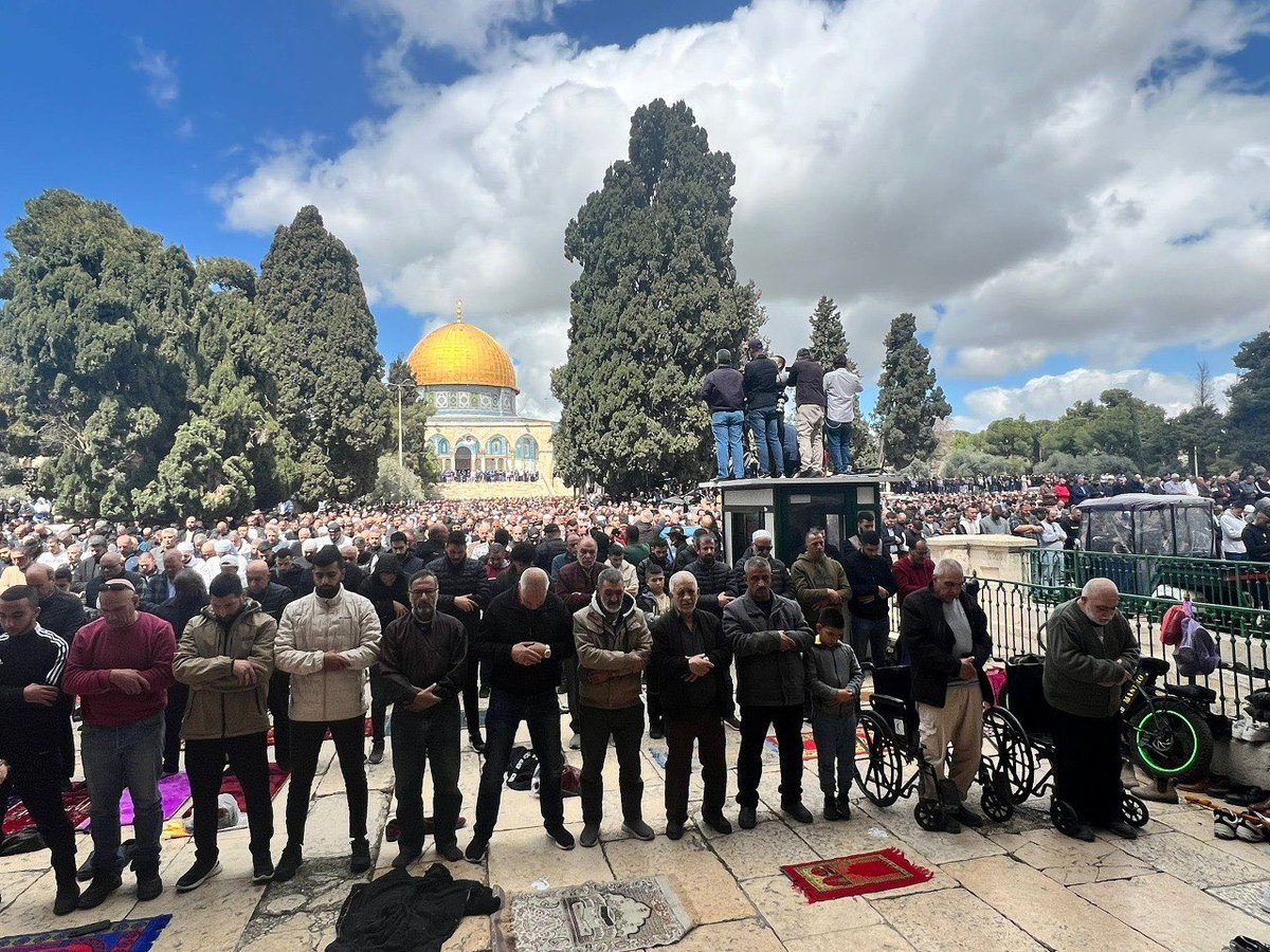Nothing says ethnic cleansing and Islamophobia more than 43,000 Muslims (According to Police & 80,000 according to Waqf) praying peacefully today on the Temple Mount for the first Friday of Ramadan