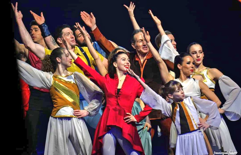 salefran's tweet photo. Cirque: @AlexisGruss
Les Folies Gruss; un spectacle musical, équestre et aérien sous le chapiteau du Bois de Boulogne.
25 artistes, 50 chevaux de la Cavalerie, l' Orchestre des Folies Gruss et les deux interprètes Candice Parise et Xavier Ducrocq.
#photooftheday #nikonphotography https://t.co/LR0wOE874T