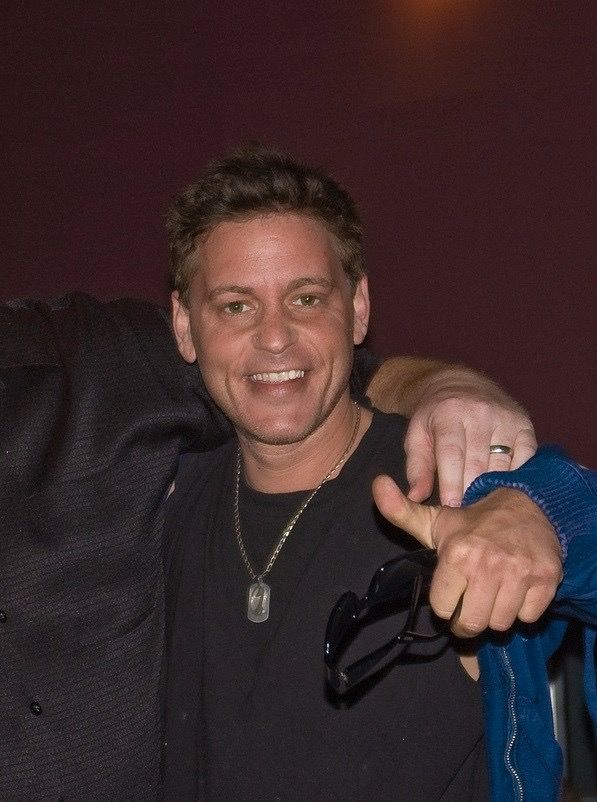 haimtolove's tweet photo. Happy Friday! 😙

#coreyianhaim #coreyhaim  #Kindnessforcorey #80s #teenidol 
#licensetodrive #thelostboys https://t.co/cUcjccVdFI