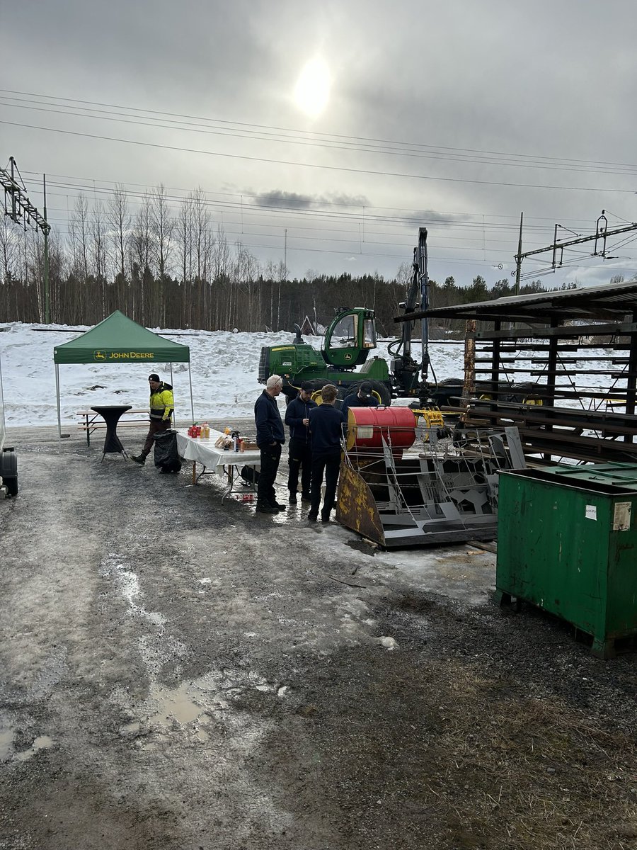 En väldigt trevlig kundträff med <a href="/JohnDeere/">John Deere USA</a> &amp; Mikab i Långsele idag. #caliper #harvester #calibration #forestry