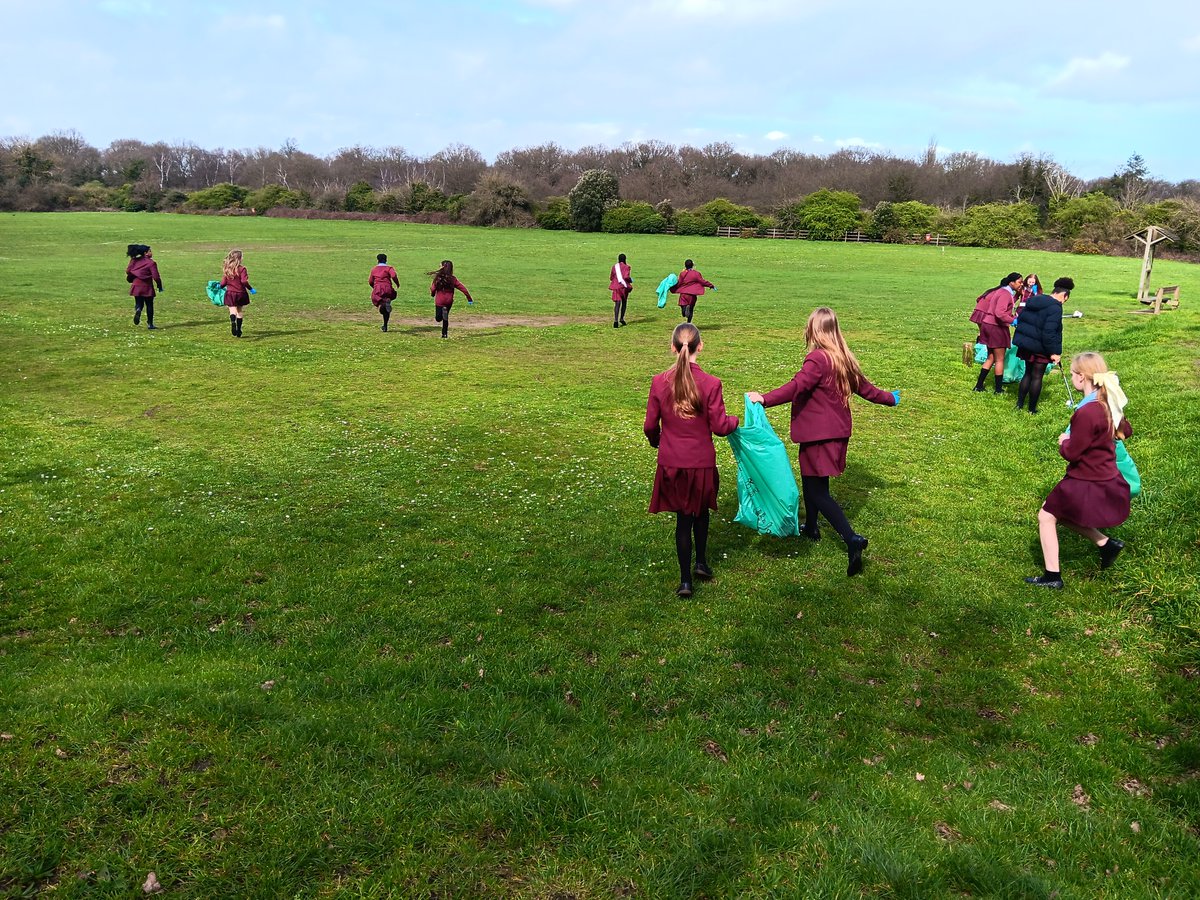 WilmingtonGSG's tweet image. Wilmington Grammar School for Girls took part in the Great Dartford Schools Litterpick today.  Thank you to all locals who stopped to encourage and support our students!
@Kent_Online
@MayorofDartford
@KeepBritainTidy