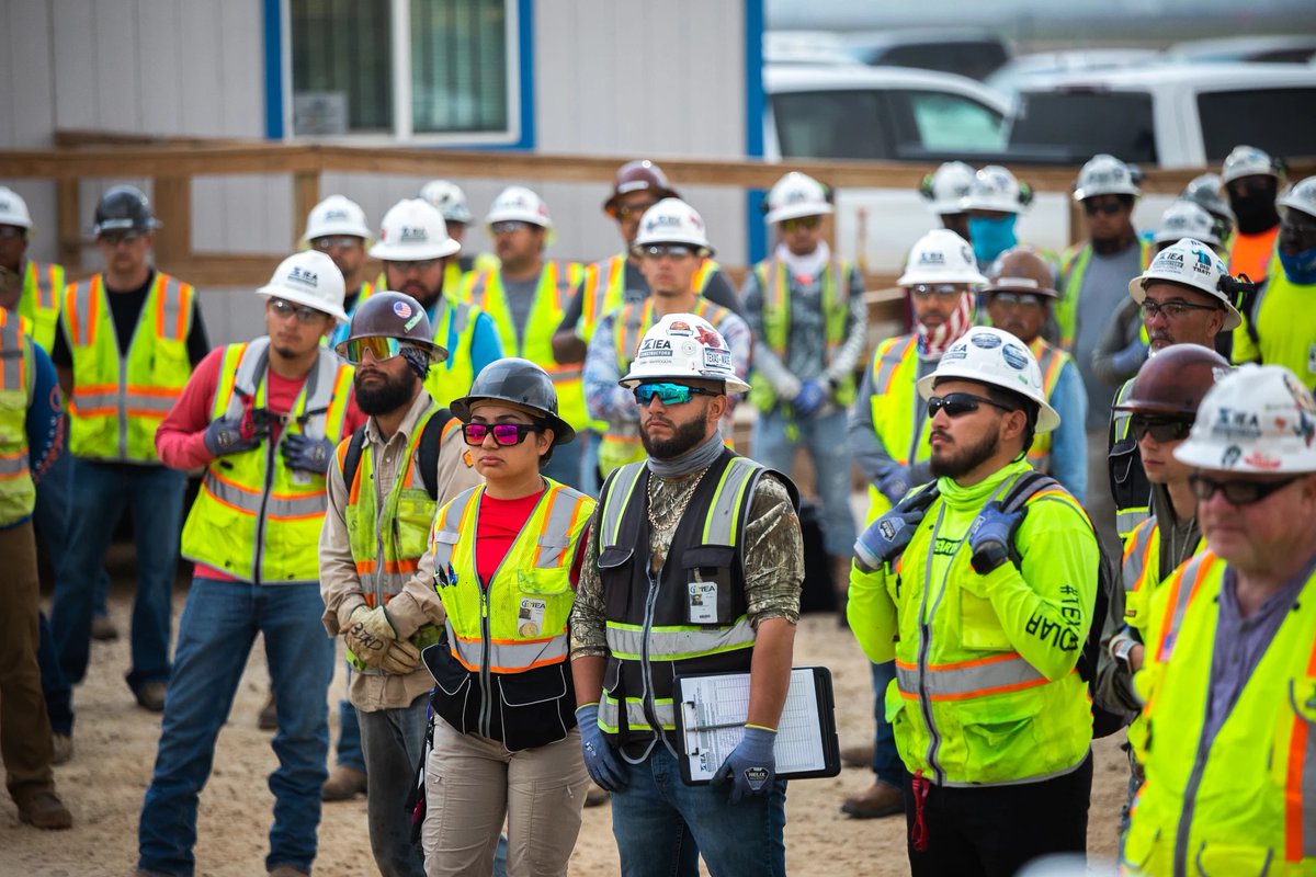 Focused. 

#Construction #WindEnergy #SolarEnergy #RenewableEnergy