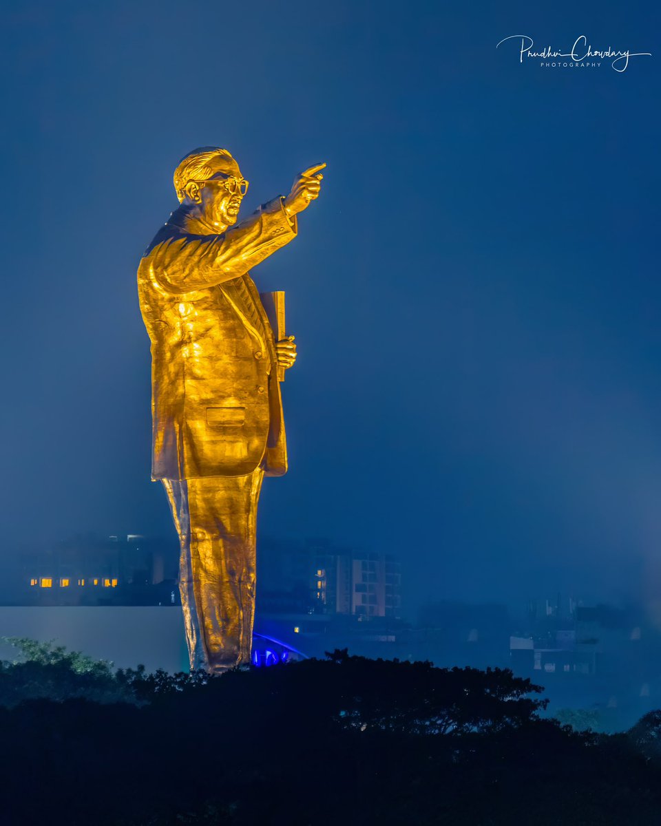 Gold meets blue hour. Photographed with Canon EOS R. @HiHyderabad @tstdcofficial @incredibleindia