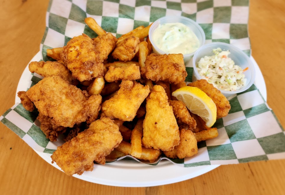 GraffamBros's tweet photo. It's #fishfryfriday! Come in out of the rain to enjoy your FIsh Fry lunch today! #seafoodmarket #yum https://t.co/Y7O9JNF24U