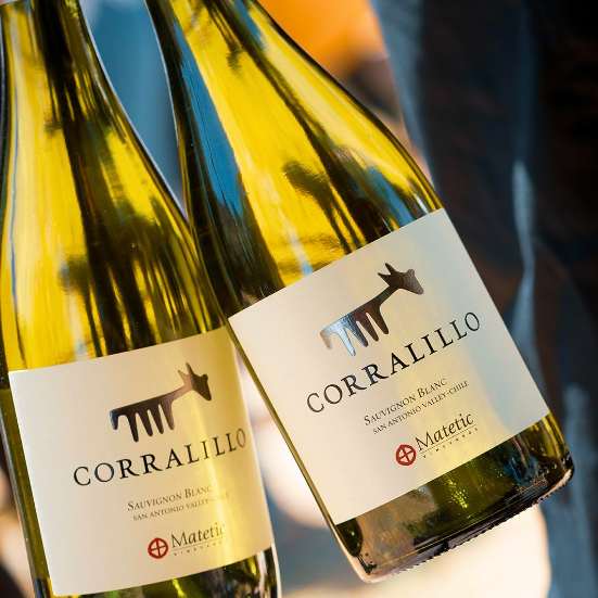 The coast of #Chile is the ideal location to bring out the best characteristics of the #SauvignonBlanc grape, and it is evident in the 2022 #MateticVineyards Corralillo Sauvignon Blanc. 🍷 Read more in Harry's latest blog: bit.ly/3JAIIFC #FWMCan #HarrysBlog