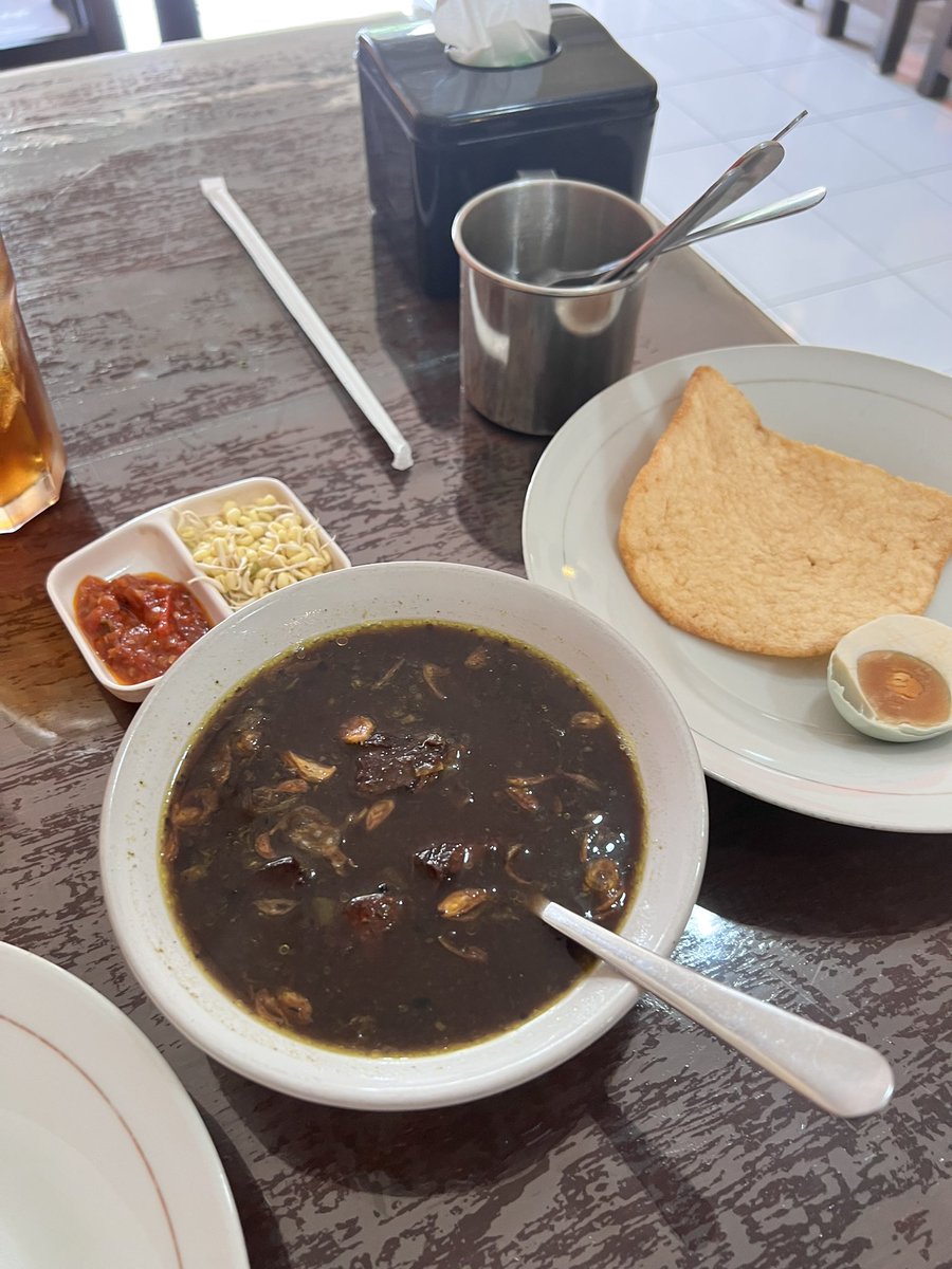 NVicL's tweet photo. #Rawon di Gading Serpong! 

Cek di post terbaru 👇🏻
https://t.co/yU9KeC7ATA https://t.co/4zfZBuVVP7
