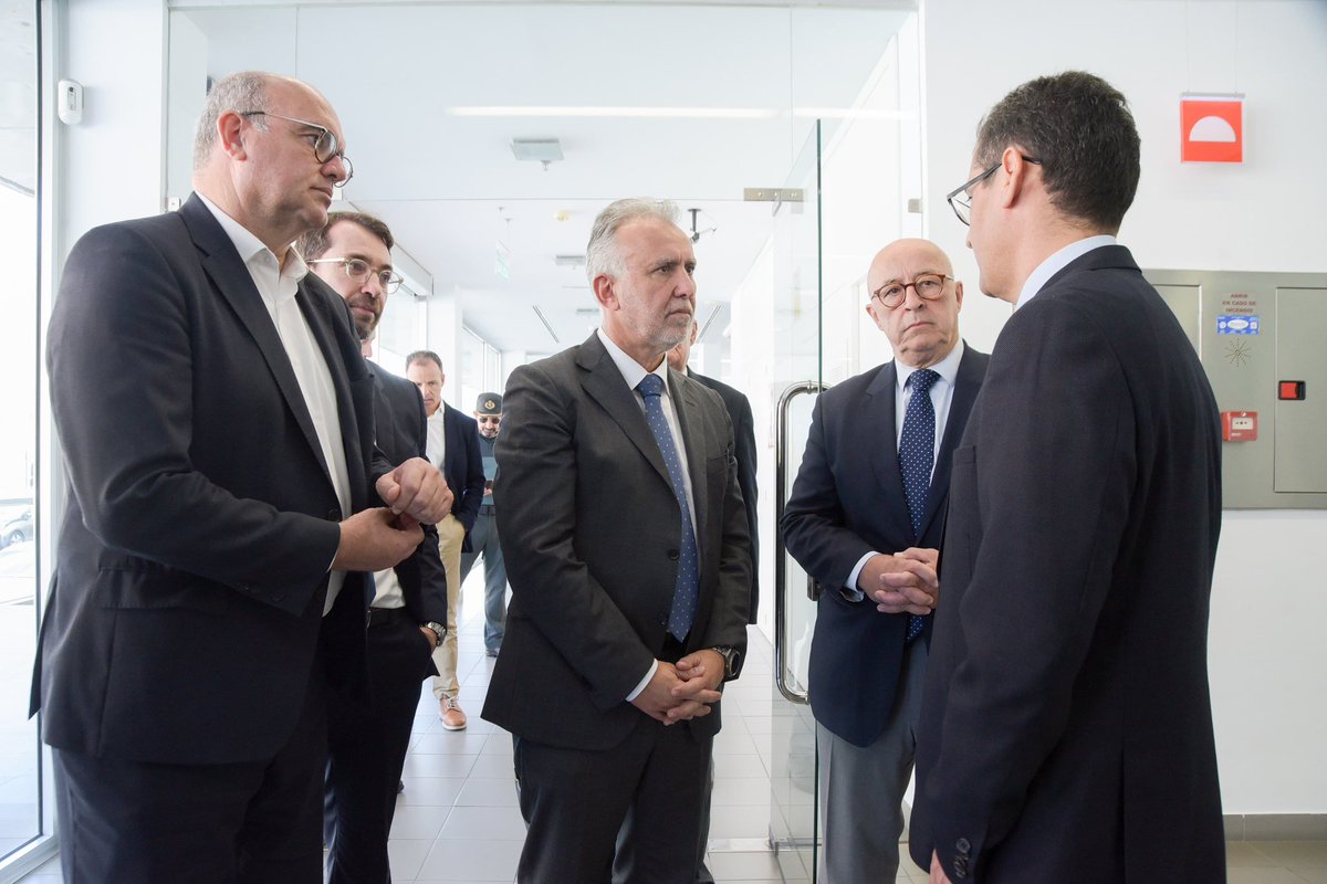 Hoy he anunciado la ampliación del servicio del Puesto de Control Fronterizo de #Tenerife a los fines de semana y festivos, porque esos días también llegan alimentos frescos. 

Era una reclamación lógica de los operadores portuarios, a la que damos respuesta desde <a href="/territorialgob/">Ministerio P. Territorial y M. Democrática</a>