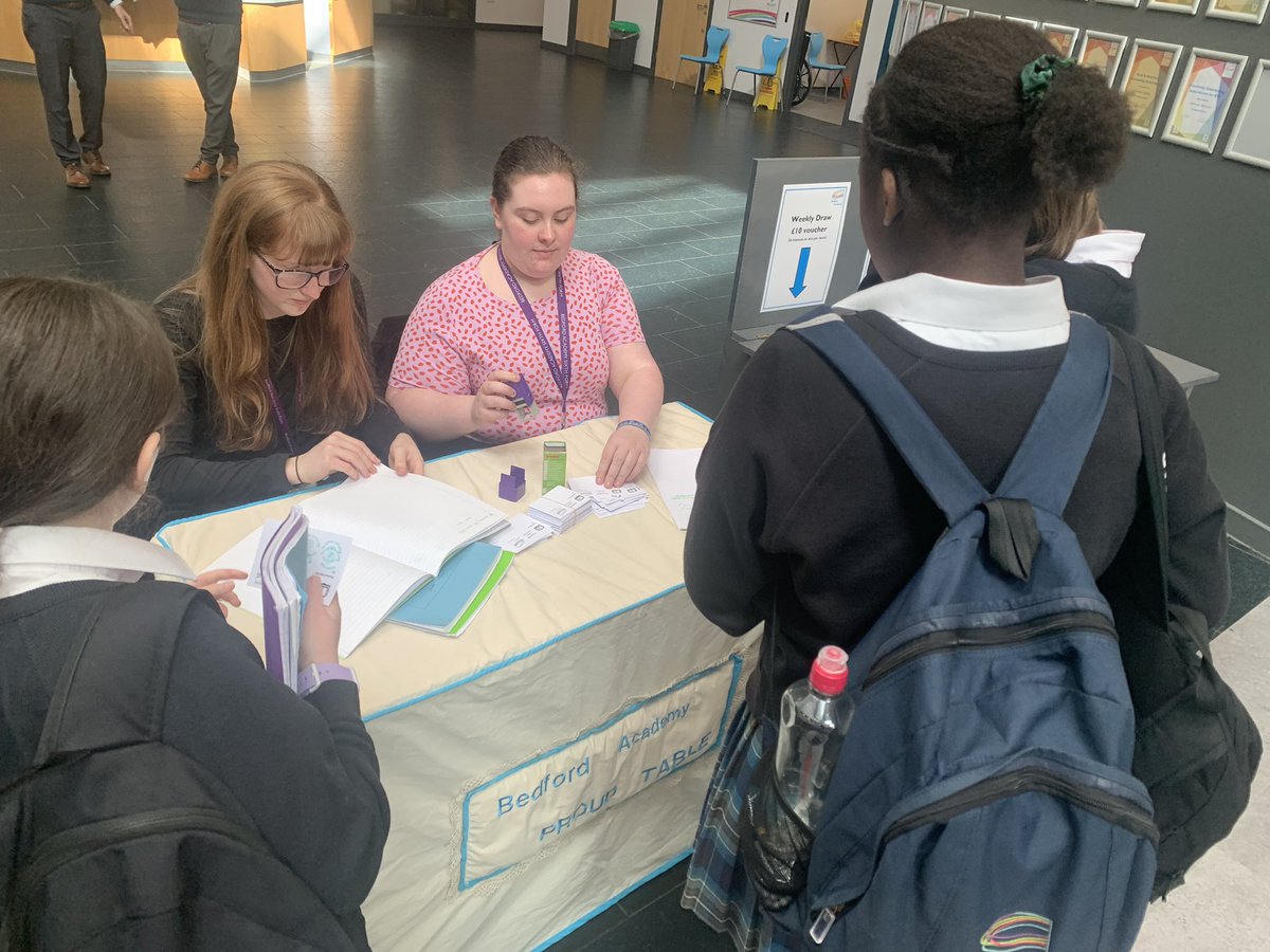 MrsLHarrop's tweet image. Sixth Form students @Bedford_Academy leading the proud table again today. Great to see some KS5 work being presented today too 🤩🥳 #thebaway #proudtable
