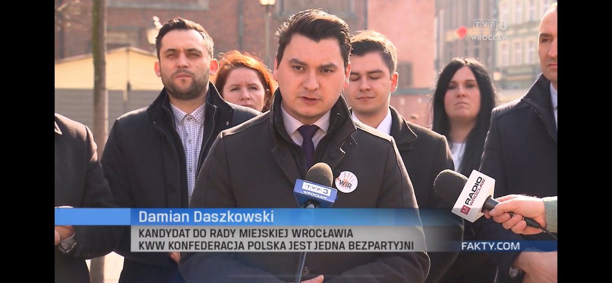 D_Daszkowski's tweet photo. Jak puszcząja Ciebie w TVP - to wiedz że coś się dzieje. xD #TVP #Wrocław #Wybory #budzet #dlugi #ratusz #radamiasta #kampaniawyborcza #KonfederacjaPJJBezpartyjni https://t.co/OdikRK6dH2