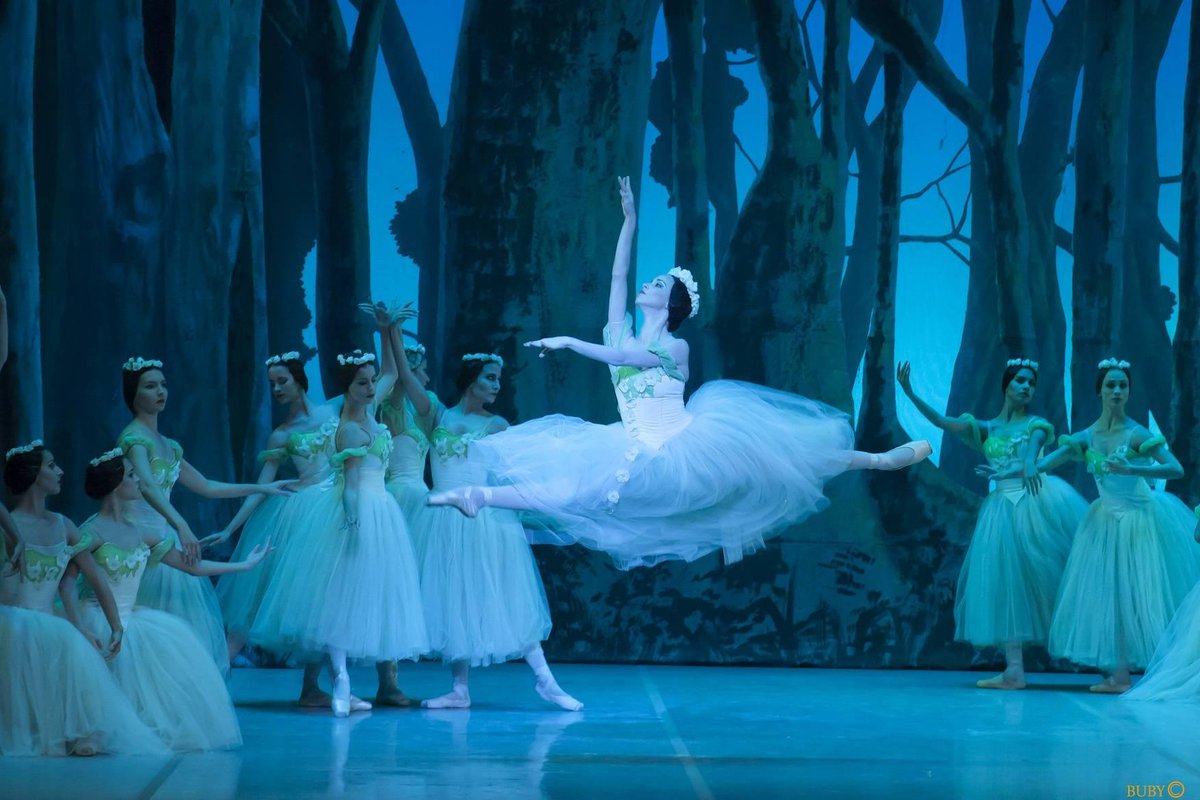 @TNCubaOficial Temporada de 'Giselle' en la #SalaAvellaneda del #TeatroNacionaldeCuba. 🔗acortar.link/IIPE6L
#Ballet #CubaEsCultura #MejorArteParaTodos