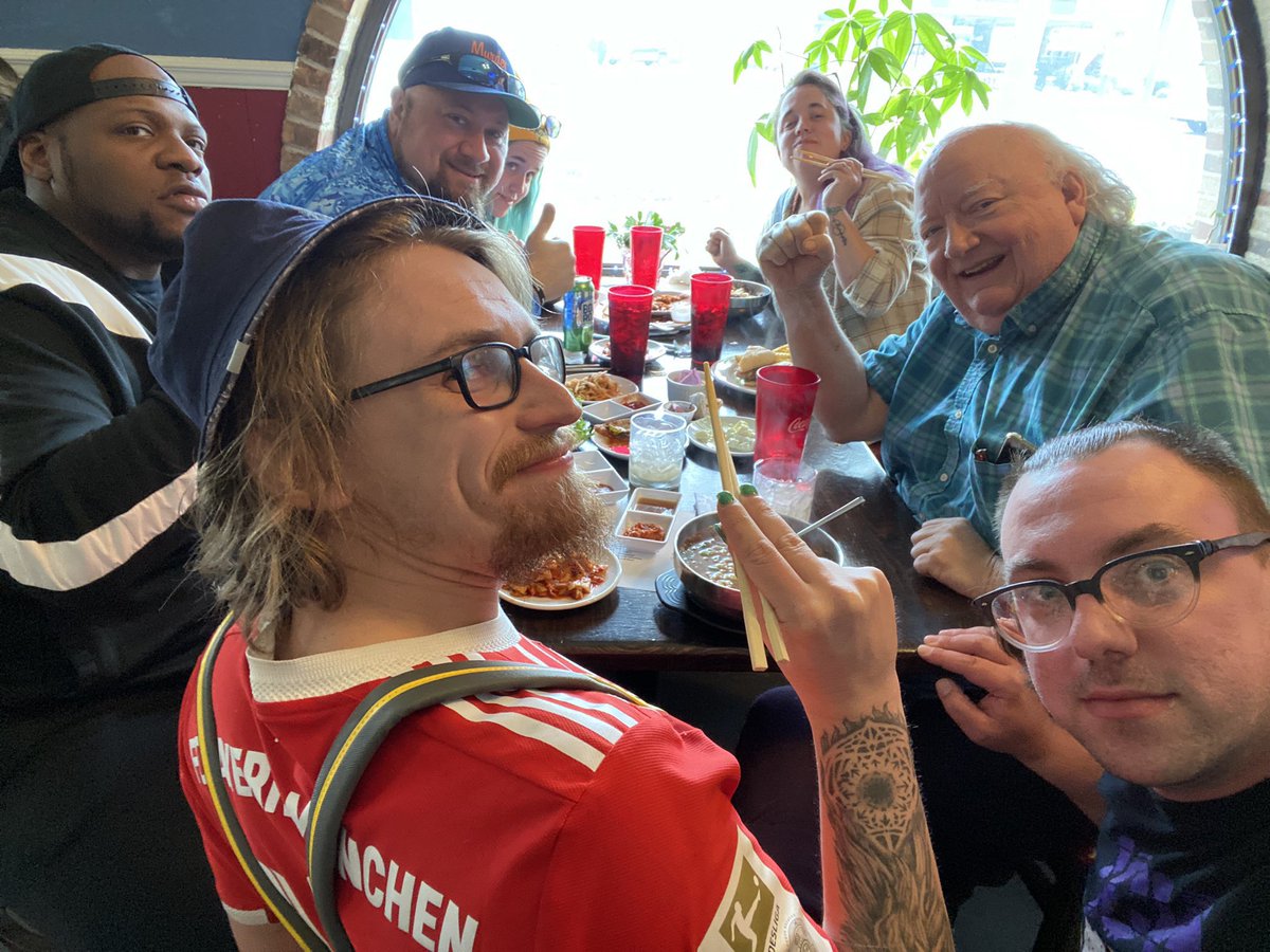 HoodFoot418's tweet image. If you do anything this weekend please 
TAKE THE PICTURES 

#SPO4EVER I’LL CRACK ONE FOR THE WORKING MAN N BOOK THE TERRITORY 

LOVE YOU BROTHER