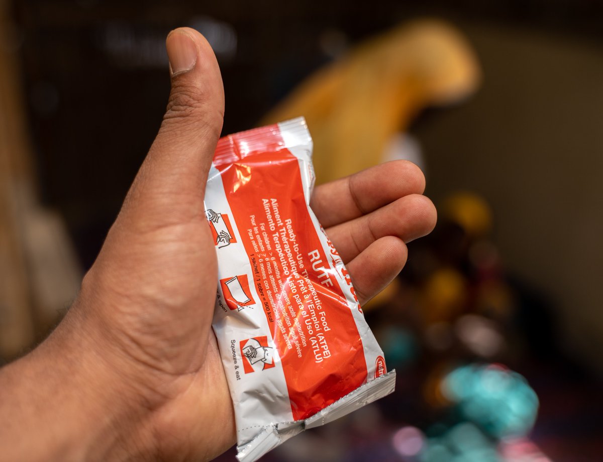 ECHO_CWAfrica's tweet image. Did you know❓❓❓

Plumpy nut, a 🥜peanut-based paste, is vital in times of food crisis, as it is a protein- and energy-rich food which helps treat child malnutrition.

Thanks to @eu_echo support, @ALIMA_ORG made it accessible to mothers and children of Zinder region in Niger.