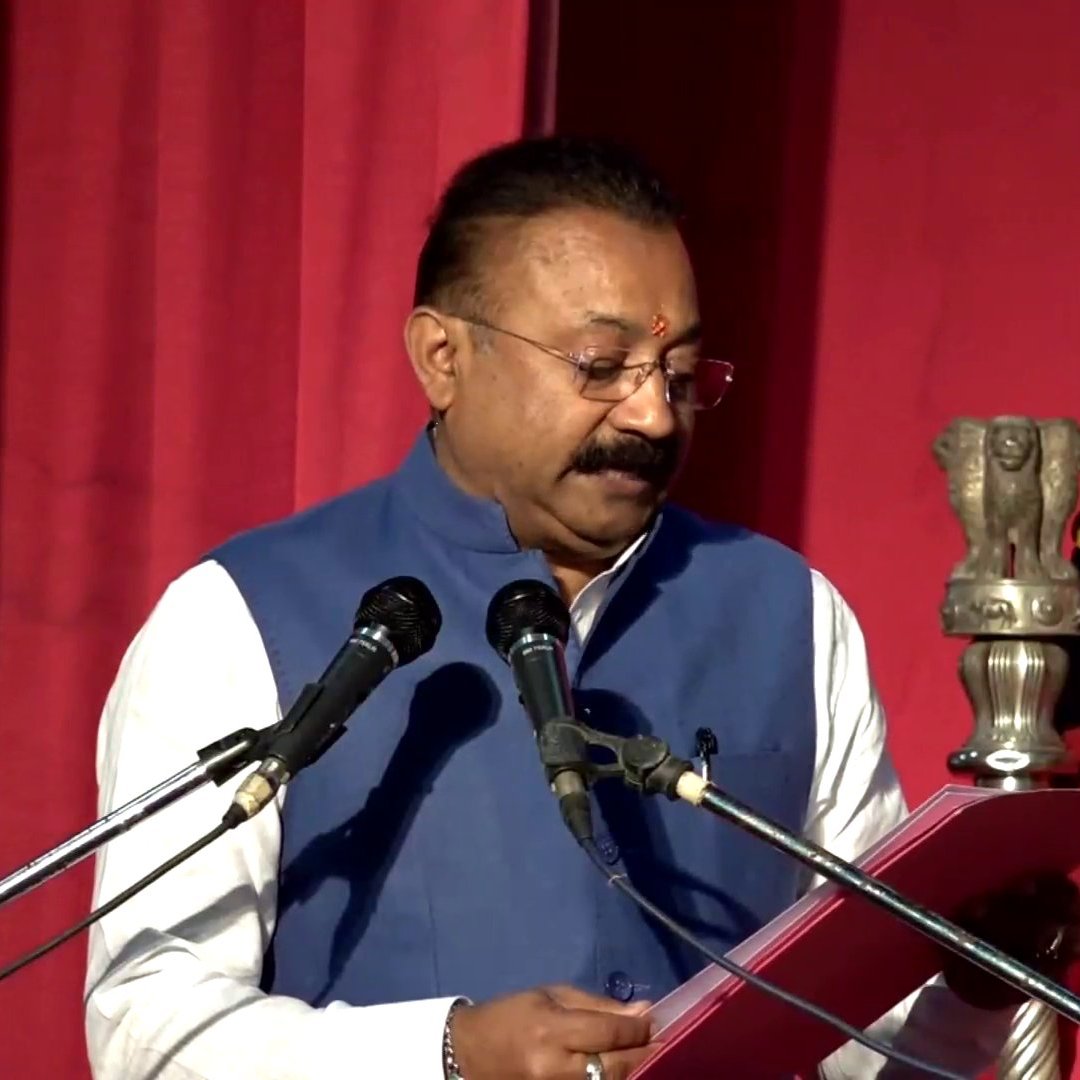 VistaarNews's tweet image. Bihar Cabinet Expansion: बिहार में नीतीश मंत्रिमडंल विस्तार, JDU से अशोक चौधरी ने ली मंत्री पद की शपथ.

#AshokChoudhary #JDU #BiharCabinetExpansion #BiharNews #NitishKumar #VistaarNews