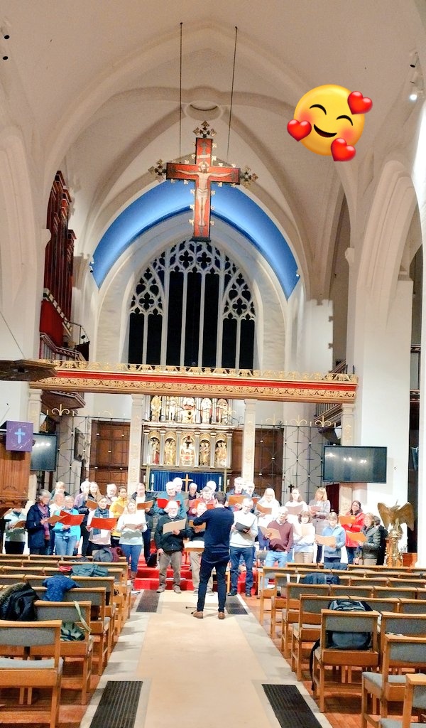 An early rehearsal in the church this week for our Passion Week #concert on 23rd March, 7.30pm. How we love the acoustic of St Martin's 😍 #Tippett's Spirituals are sounding wonderful, with in-choir soloists, as well as @owainpark's Phos hilaron. Tix link in bio. @jdeapperley