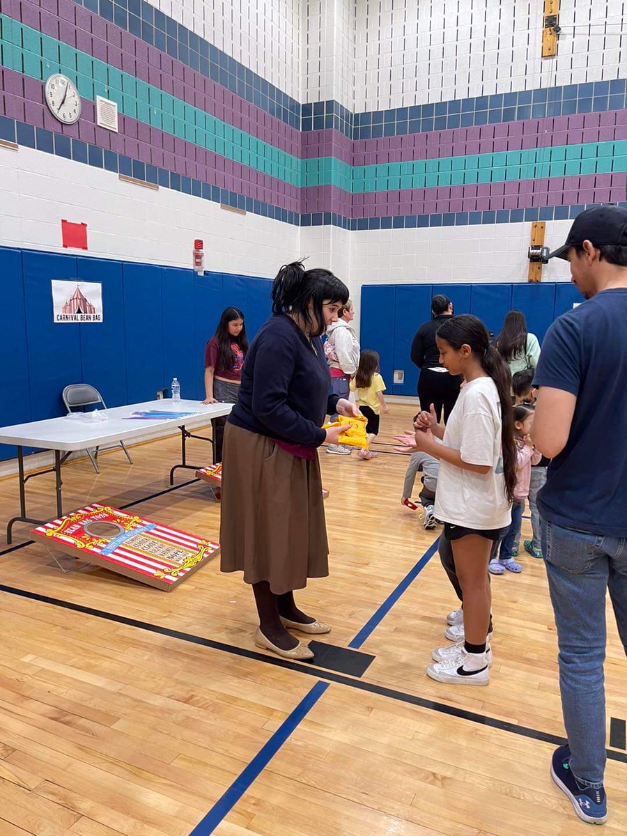 A few of our Leo Club members volunteering to help at the MSD Stem Carnival #GoMuhls