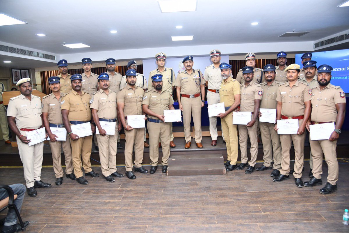 சென்னை பெருநகர காவல் துறை  சிறப்பு படை குழுவினர், 20 கொடும் குற்றவாளிகளை கைது செய்து அவர்களிடமிருந்து 4 நாட்டு துப்பாக்கிகள், 84 தோட்டாக்கள், 11 கத்திகள், மற்றும் 5 கார்களை  பறிமுதல் செய்து பெரும் அசம்பாவித சம்பவத்தை முறியடித்துள்ளனர். மேலும்  விசாரணையின் போது கைது