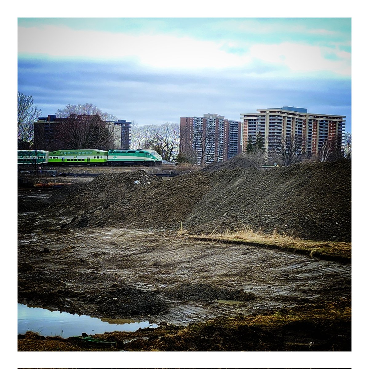 GO East. #GOtransit #GOtrain #LakeshoreEast #Toronto #Scarborough #RailPhotography #Photography