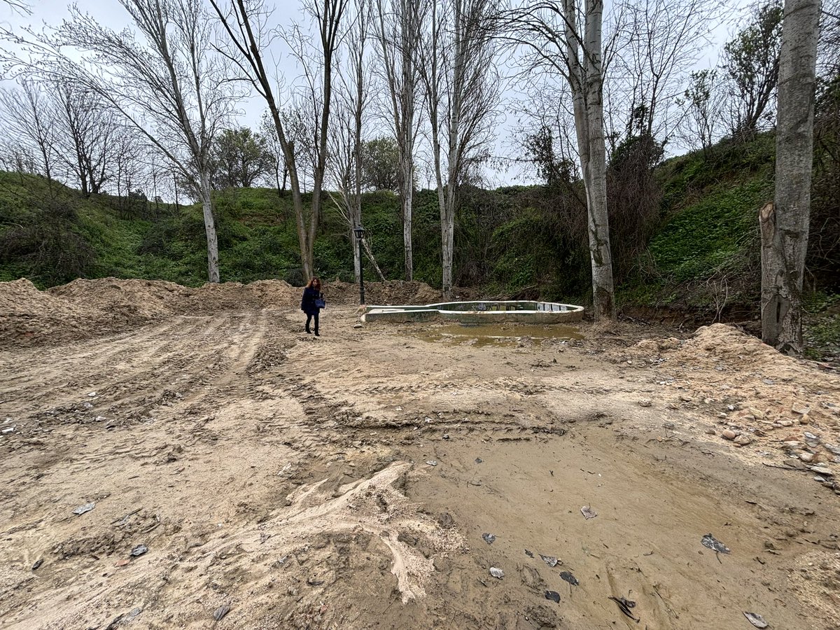 Mañana de trabajo con <a href="/PSOEdeAlgete/">PSOE Algete/♥</a> 🌹
<a href="/JJVallegarc/">Juan Jesús Valle Gar</a> y su equipo están haciendo un magnífico trabajo por sus vecinos con nuevas propuestas y poniendo de manifiesto el poco interés del gobierno del PP por el cuidado y mantenimiento de la ciudad
👇🏽