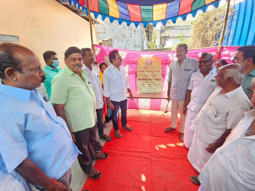 EzhilarasanCvmp's tweet photo. காஞ்சிபுரம் மாநகராட்சி, 36-வது வட்டத்தில், 2023-24 #MLACDS நிதியிலிருந்து ரூ. 15.50 லட்சம் மதிப்பீட்டில் அமையவுள்ள அங்கன்வாடி மையம் கட்டுமான பணியை அடிக்கல் நாட்டி துவக்கி வைத்தேன்.
உடன், மாநகரச் செயலாளர் சி.கே.வி.தமிழ்ச்செல்வன், பகுதிக் கழகச் செயலாளர்கள் கே.திலகர், சு.வெங்கடேசன், மாநகர நிர்வாகி ஏ.எஸ். முத்துசெல்வம், மாமன்ற உறுப்பினர்கள், மாநகராட்சி பொறியாளர், அரசு அலுவலர்கள், மாநகர, பகுதி, வட்டக் கழக நிர்வாகிகள், கழக சார்பு அணிகளின் நிர்வாகிகள் மற்றும் பொதுமக்கள் ஏராளமானோர் கலந்துக் கொண்டனர்.
@CMOTamilnadu | @udhaystalin | @DMKITwing | @TRBRajaa