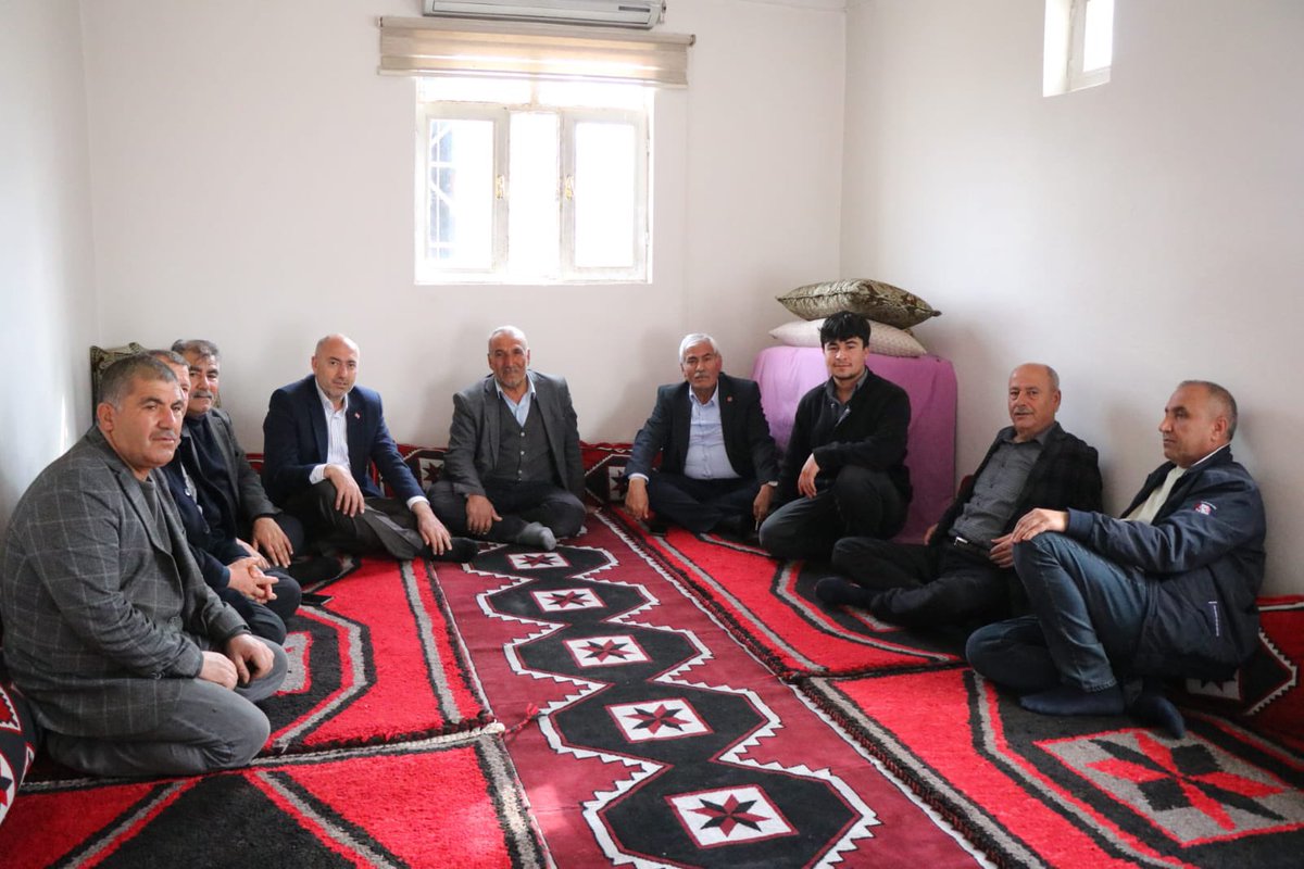 SuphiAksoyB's tweet photo. 📍Denizbacı 

AK Parti İlçe Başkanımız Yusuf Çakmak ile birlikte Denizbacı mahallemizde kıymetli hemşehrilerimiz ile bir araya geldik. 

@akpartiurfa @Akbozova1 @bybekirbozdag @yzyilmaz55 @aysesula @zabeyazgul @adelioglu63 @yusufcakmak63 https://t.co/pAtvfeMlRT