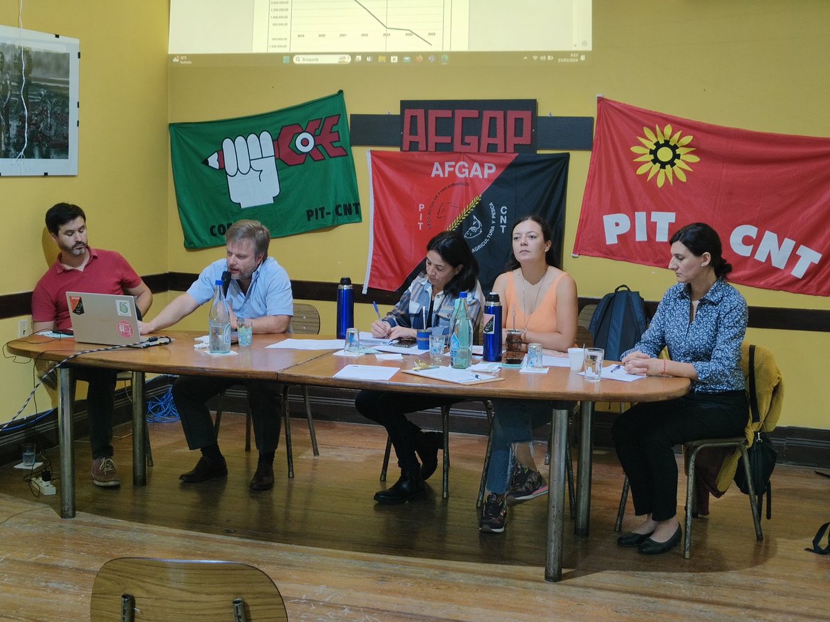 JacintoAFGAP's tweet photo. Asamblea extraordinaria de #AFGAP: Ejemplo concreto de la democracia sindical,... Debatiendo y resolviendo colectivamente la orientación de nuestra organización.
#COFE #PITCNT
@AfgapO @COFE_PITCNT @PITCNT1 https://t.co/I9xZlXuIPE