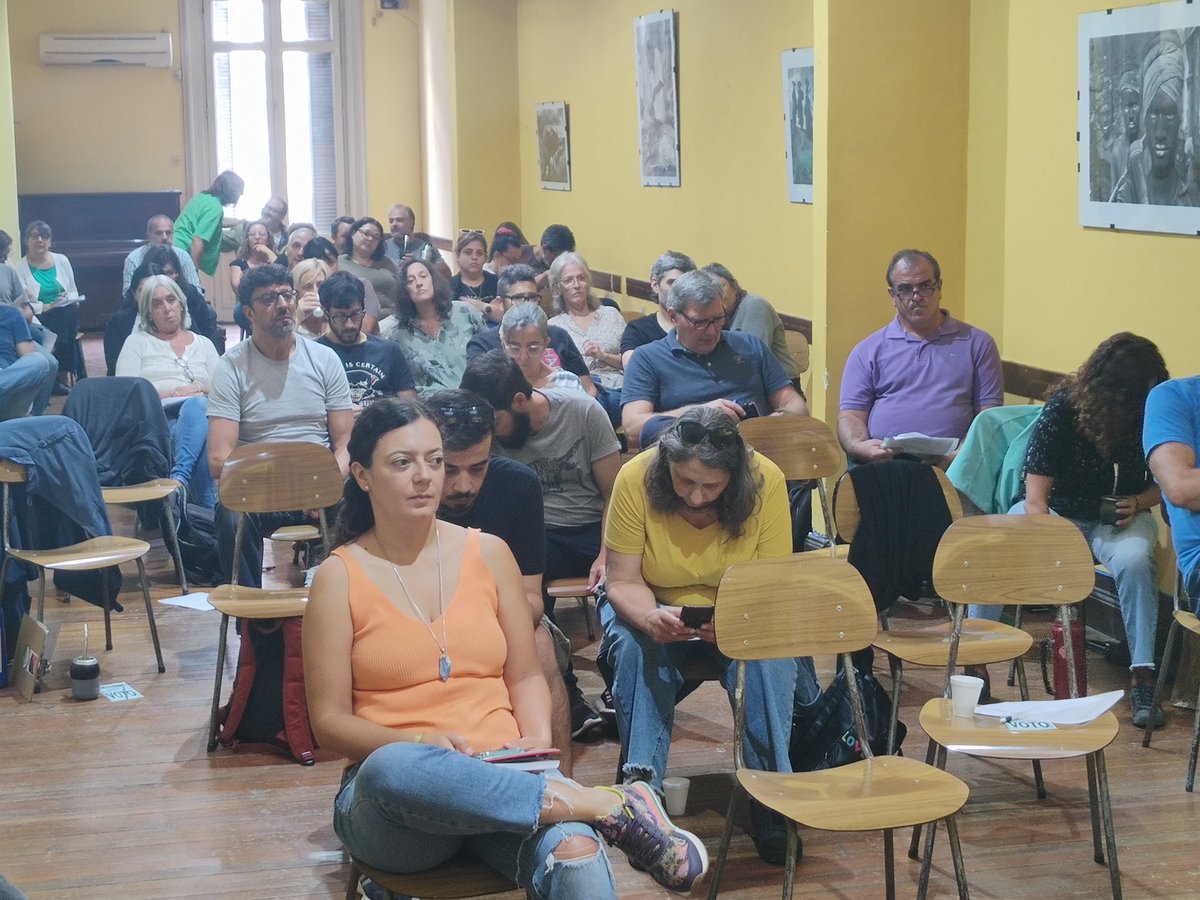 JacintoAFGAP's tweet photo. Asamblea extraordinaria de #AFGAP: Ejemplo concreto de la democracia sindical,... Debatiendo y resolviendo colectivamente la orientación de nuestra organización.
#COFE #PITCNT
@AfgapO @COFE_PITCNT @PITCNT1 https://t.co/I9xZlXuIPE