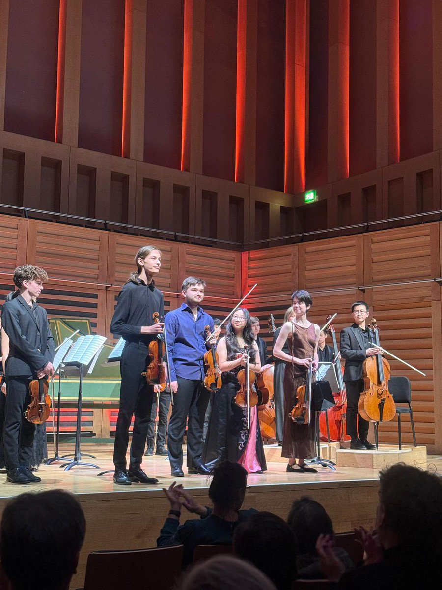 Our Music Of The Elements concert at Kings Place last night was a huge success🎶 Congratulations to our graduating pupils who put on an incredible performance. To end the night our Senior Menuhin School Orchestra performed Max Richter’s Four Seasons Recomposed. #YMS #Orchestra