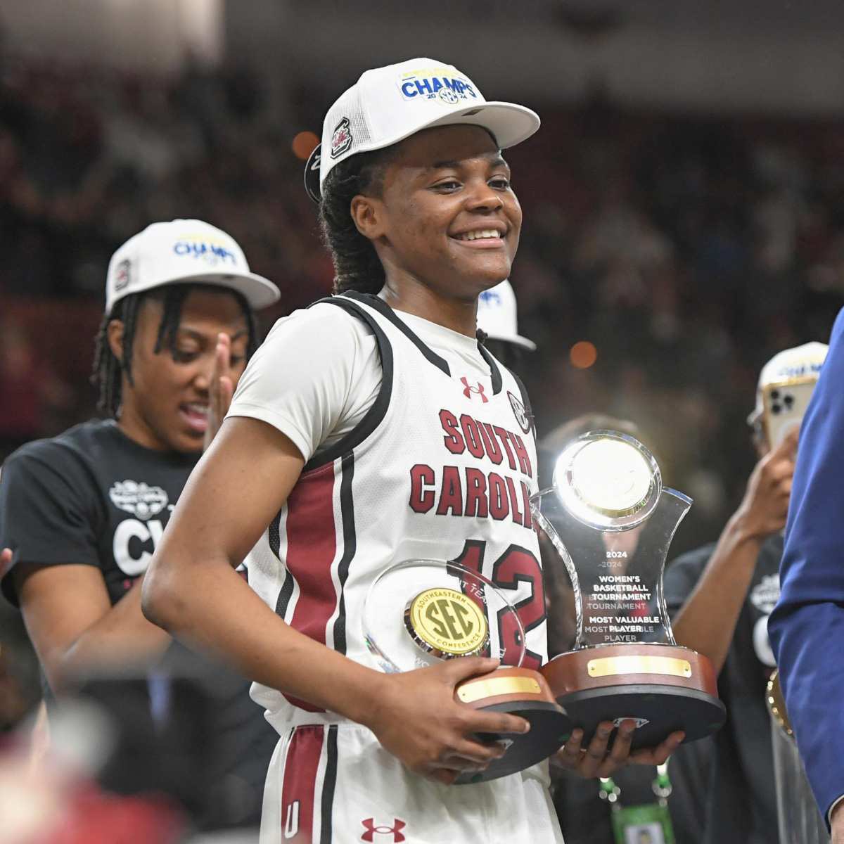 ShamsCharania's tweet image. Stephen Curry's signature line Curry Brand is signing Univ. of South Carolina guard MiLaysia Fulwiley to a multiyear NIL deal, making her the first college athlete to partner directly with the brand. 

Fulwiley is first ever freshman at South Carolina to be MVP of SEC Tournament.