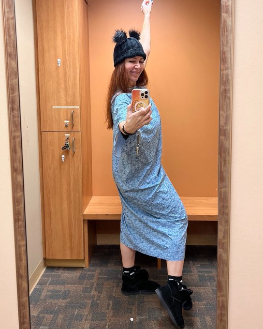 Had my CT scan the other day...hoping for the best!🙏 #phoebeswinger #hosptitalgown #hospitalgownchic<a href="/tag/phoebeswinger"class="tags"><span>#phoebeswinger</span></a><a href="/tag/hosptitalgown"class="tags"><span>#hosptitalgown</span></a><a href="/tag/hospitalgownch"class="tags"><span>#hospitalgownch</span></a>