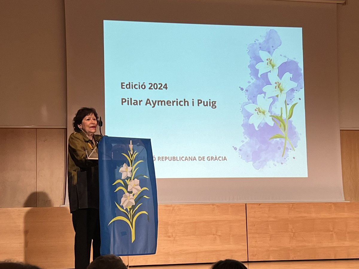 Acte de lliurament del guardó Dolors Martínez a Pilar Aymerich, organitzat per l’Associació Republicada de Gràcia.