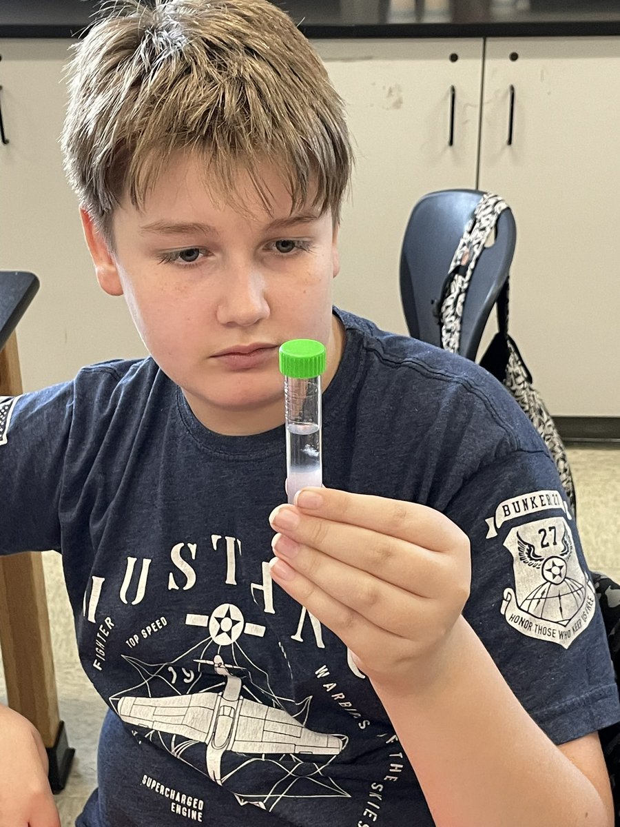 MannerClass's tweet image. How often do you get to see your own DNA?!? We had a great time extracting our own DNA. @WSMSwolves #WeAreWentzville @wustlisp