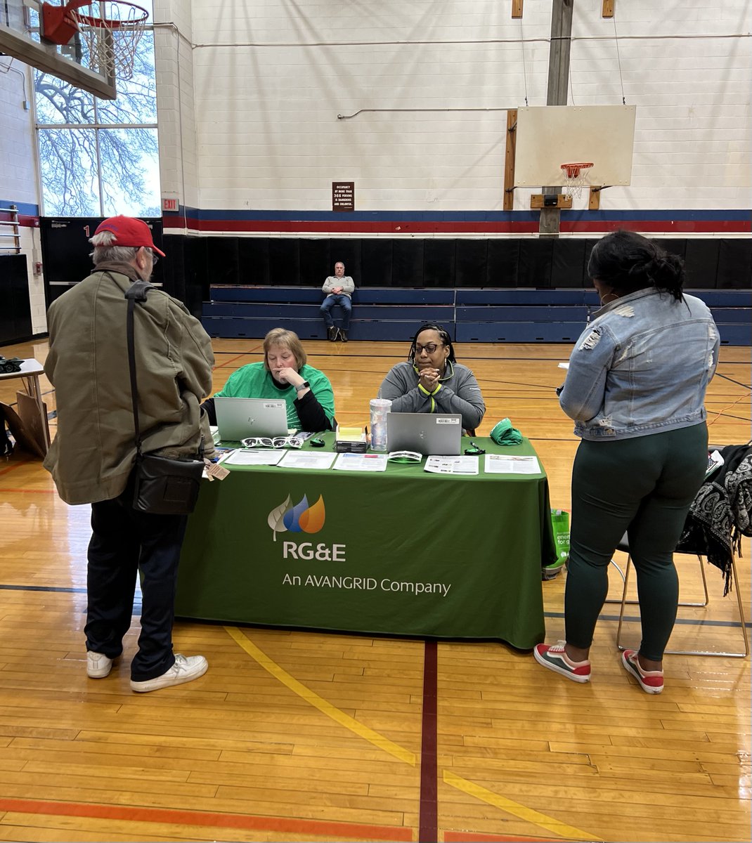Connecting with our customers is essential. We helped more than 20 customers at last night’s multi-utility event in Rochester. We thank our community partners who joined us. Look for more of these events in the future.