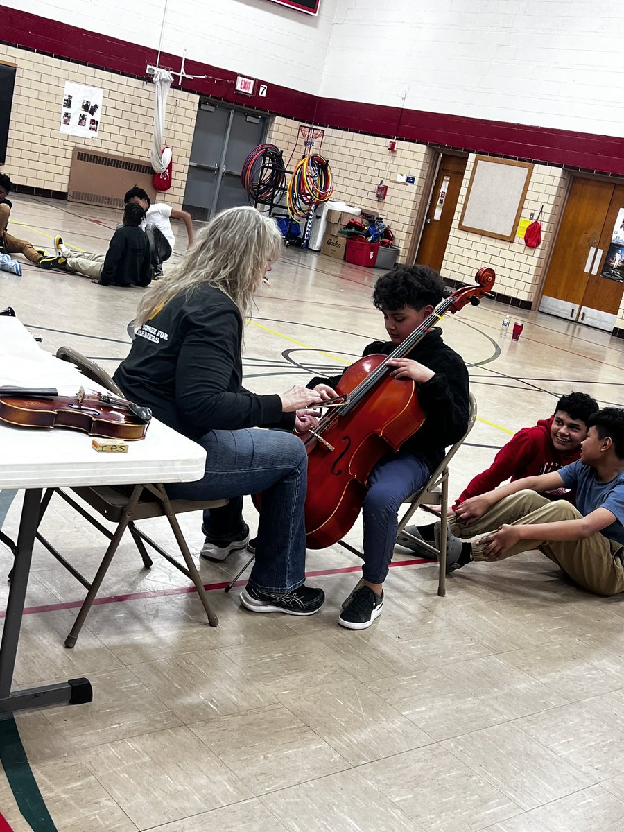 Ernie Pyle School 90 (@erniepyle90) on Twitter photo <a href="/IPSSchools/">IPS</a> 5th & 6th Grade Scholars explore wind, percussion and stringed instruments in preparation for middle school music courses. <a href="/brynn_kardash/">Brynn Kardash</a> <a href="/APThomas90/">Bobby Thomas</a> <a href="/LelaSimmons19/">Lela Simmons</a> <a href="/IPSSchools/">IPS</a> 5th & 6th Grade Scholars explore wind, percussion and stringed instruments in preparation for middle school music courses. <a href="/brynn_kardash/">Brynn Kardash</a> <a href="/APThomas90/">Bobby Thomas</a> <a href="/LelaSimmons19/">Lela Simmons</a>