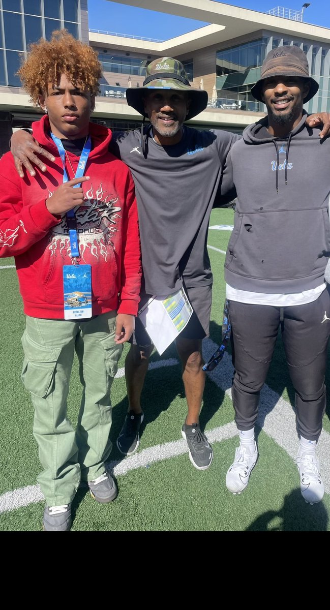 Had a amazing visit @UCLAFootball today.Thank you @DannyLockhartS1 for the opportunity. Thank you @DeShaunFoster26 @MalloeMalloe @brian_ohana5 @KodiWhitfield @JetsonBland for the great hospitality 4s🆙🟡🔵🐻 @OakHillsFootba1 @adamgorney @GregBiggins @BrandonHuffman