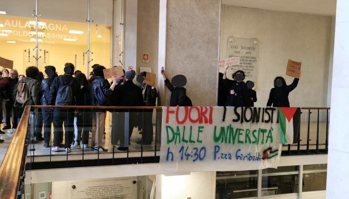 fgc_nazionale's tweet photo. A chi parla di “intolleranza” e “violenza” per l’annullamento del dibattito con Maurizio Molinari vogliamo rispondere che gli unici violenti e intolleranti sono coloro che giustificano e sostengono il genocidio in Palestina.
#FedericoII https://t.co/QSQ6ZBiOu1