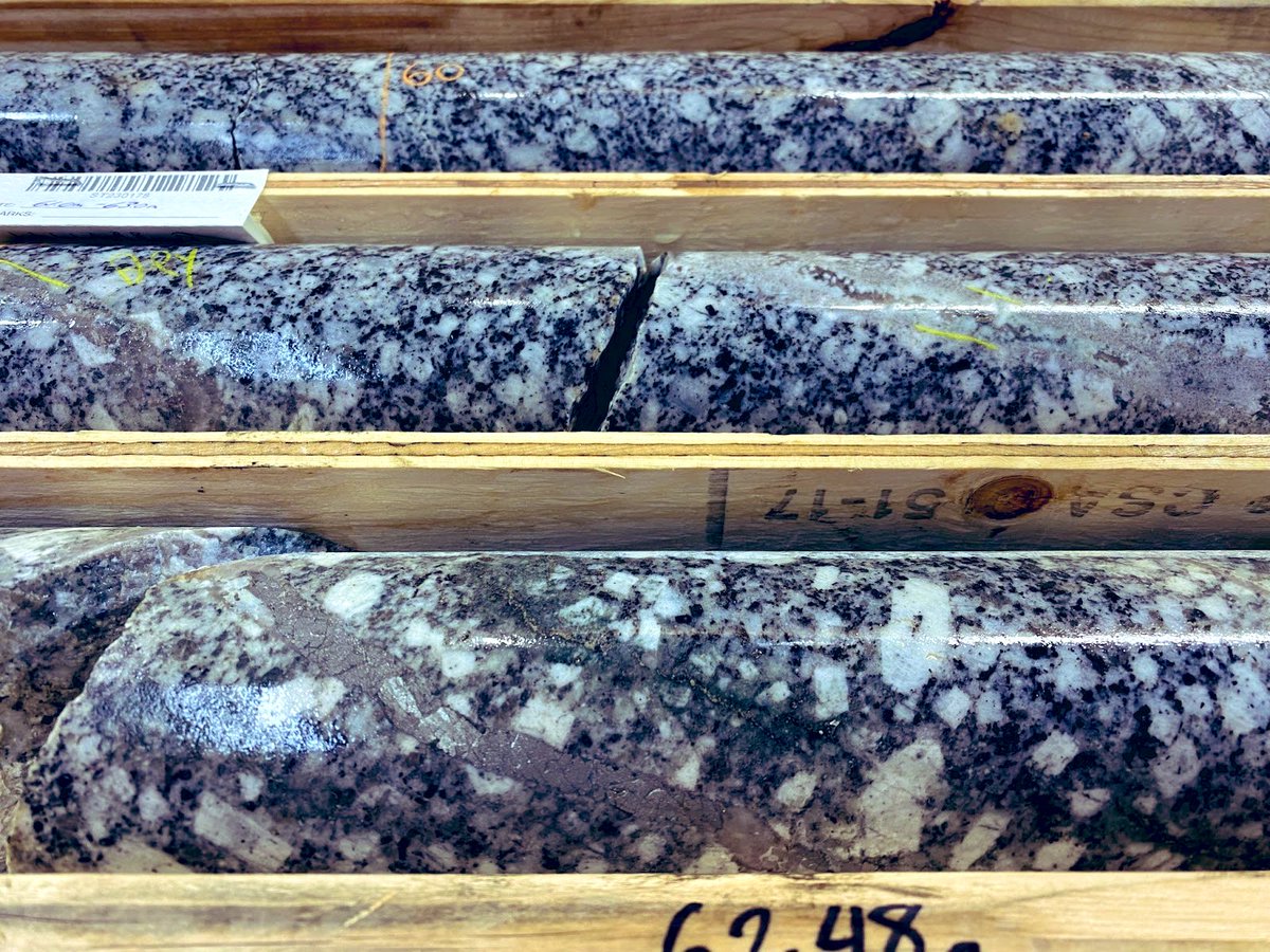 Drill core from hole DDRCCC-24-057 Winter drilling is currently underway! This is the first drill hole of the 15,000 metre 2024 diamond drilling program at its flagship #RCGoldProject in #Yukon Megacrystic feldspar quartz monzonite cut by sheeted quartz-arsenopyrite veining.