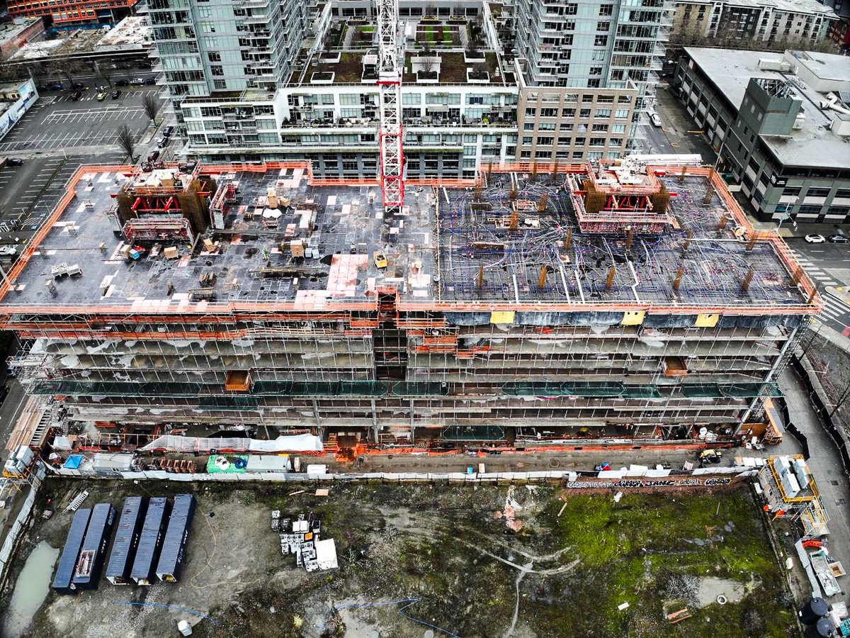 The twin 45-story towers of Seattle House have reached Level 13!

📷More to come as Seattle House continues to rise!

#SeattleHouse #Construction #MixedUse #StructuralEngineering #ConcordPacific #CKC #Seattle #Washingto